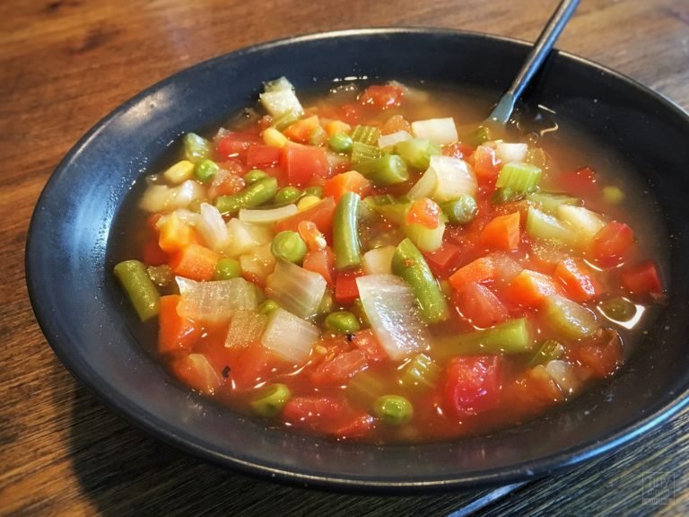Want some homemade vegetable soup? This easy soup recipe makes a delicious and healthy vegetarian dinner in just 40 minutes! | Tiny Kitchen Cuisine | http://tiny.kitchen
